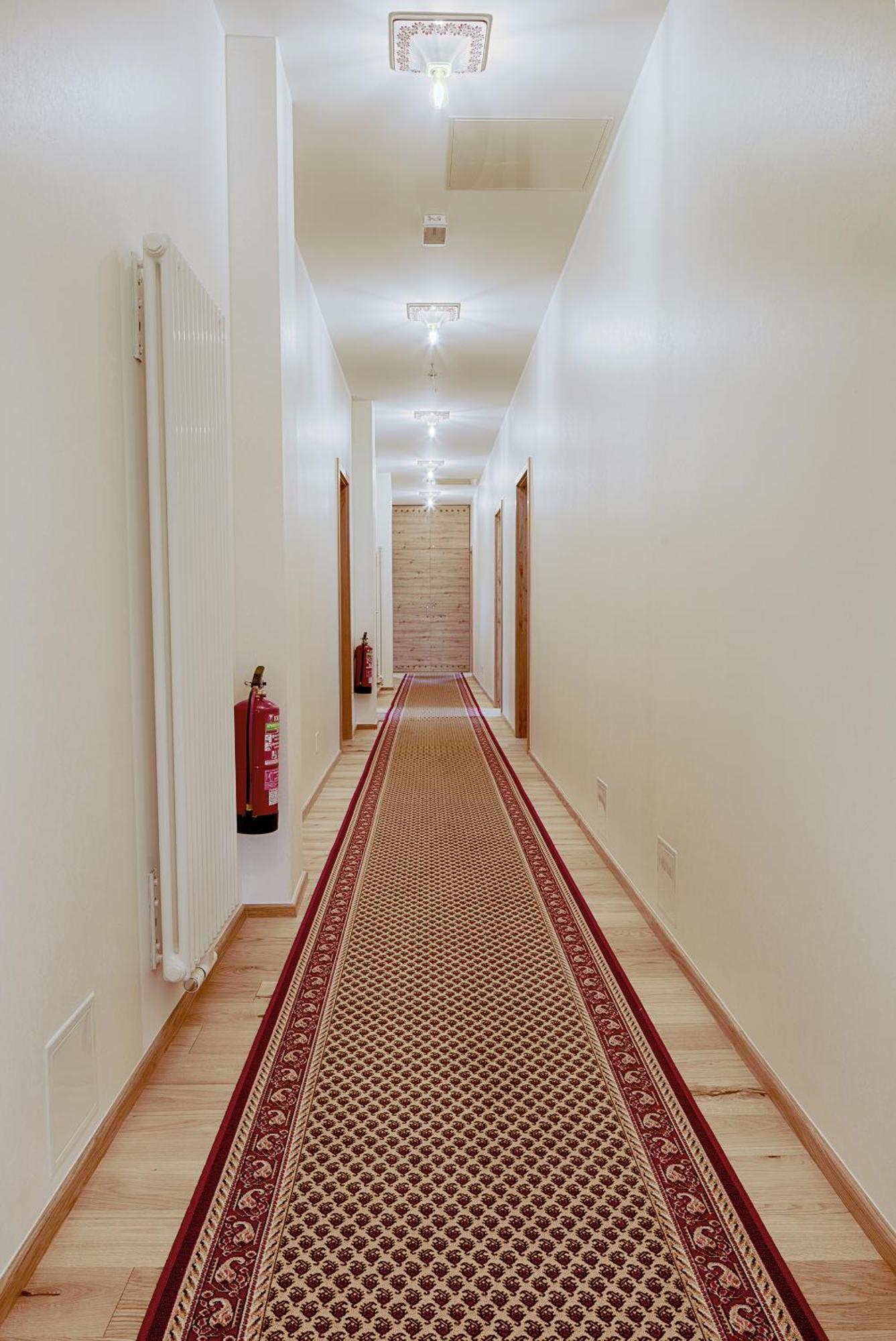 Guesthouse Tursic Vrhnika Buitenkant foto