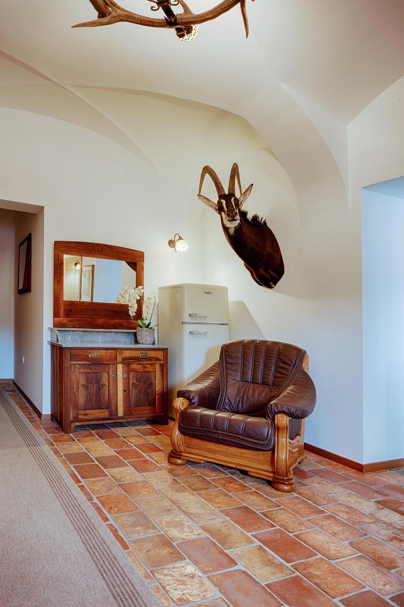 Guesthouse Tursic Vrhnika Buitenkant foto